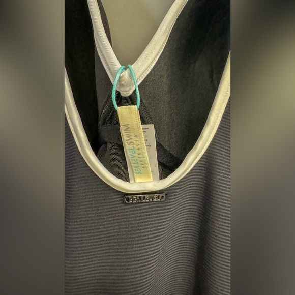 Sea Level Swim Black And White One Piece Swimsuit - NWOT - Picture 6 of 6